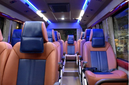 12 Seater Tempo Traveller